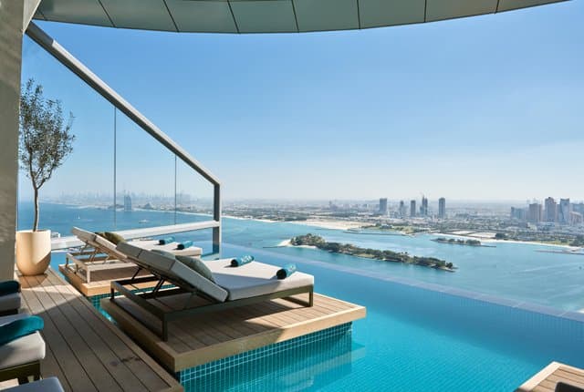 Aura Skypool Lounge Dubai Infinity Pool